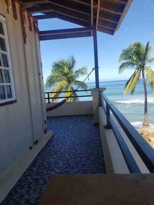 Yaeliz Front Beach Агуада