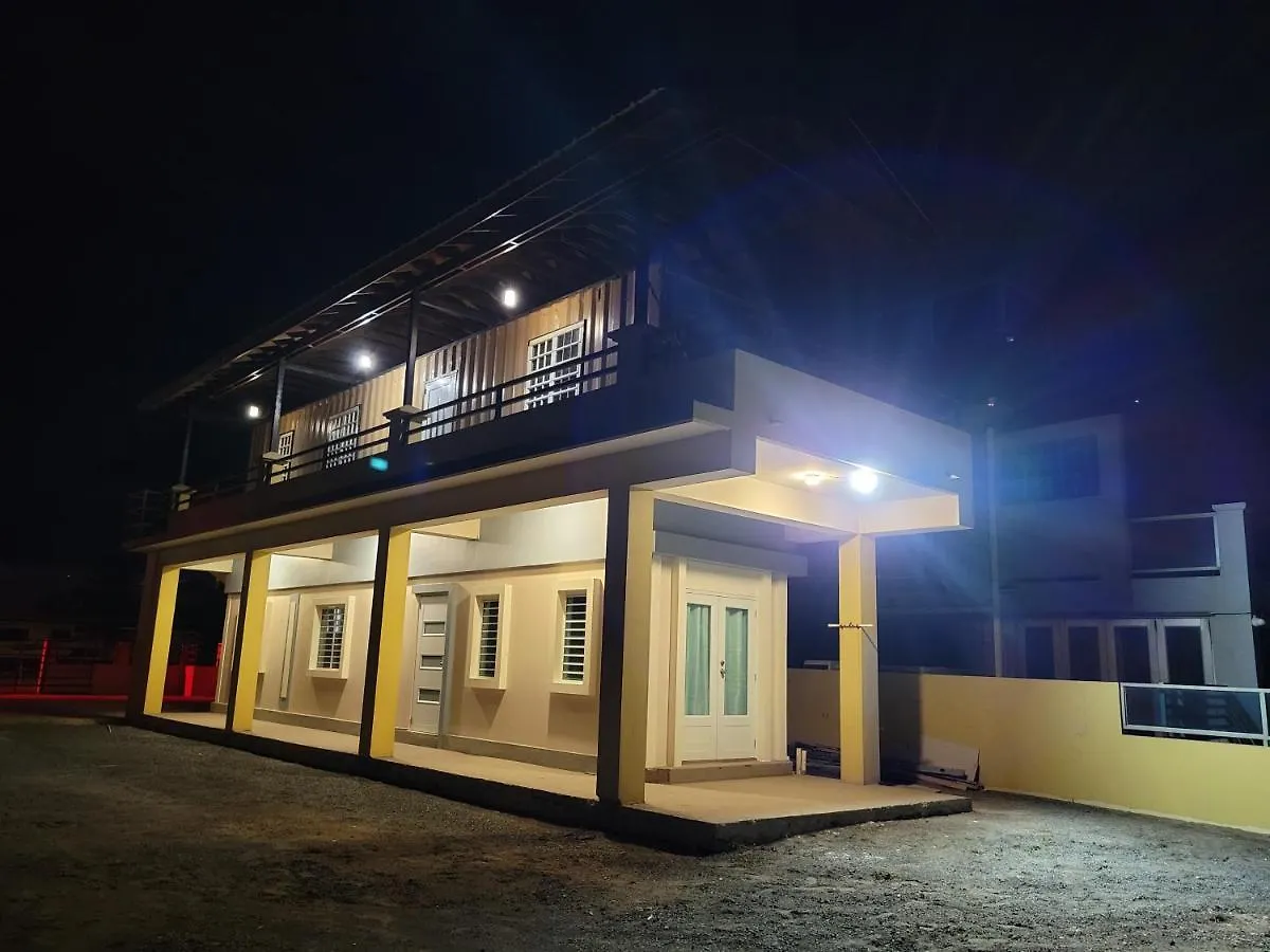 Yaeliz Front Beach Агуада Апартаменты
