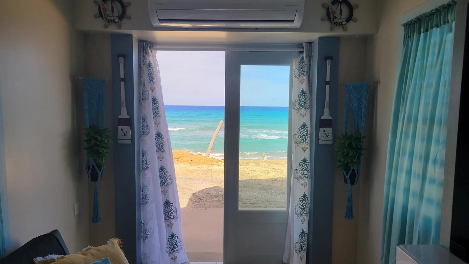 Yaeliz Front Beach Агуада 0*,  Пуэрто-Рико